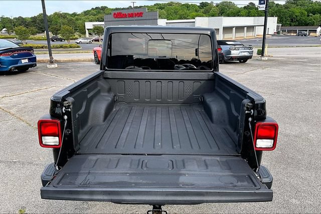 Used 2023 Jeep Gladiator Overland AWD/4WD image 29