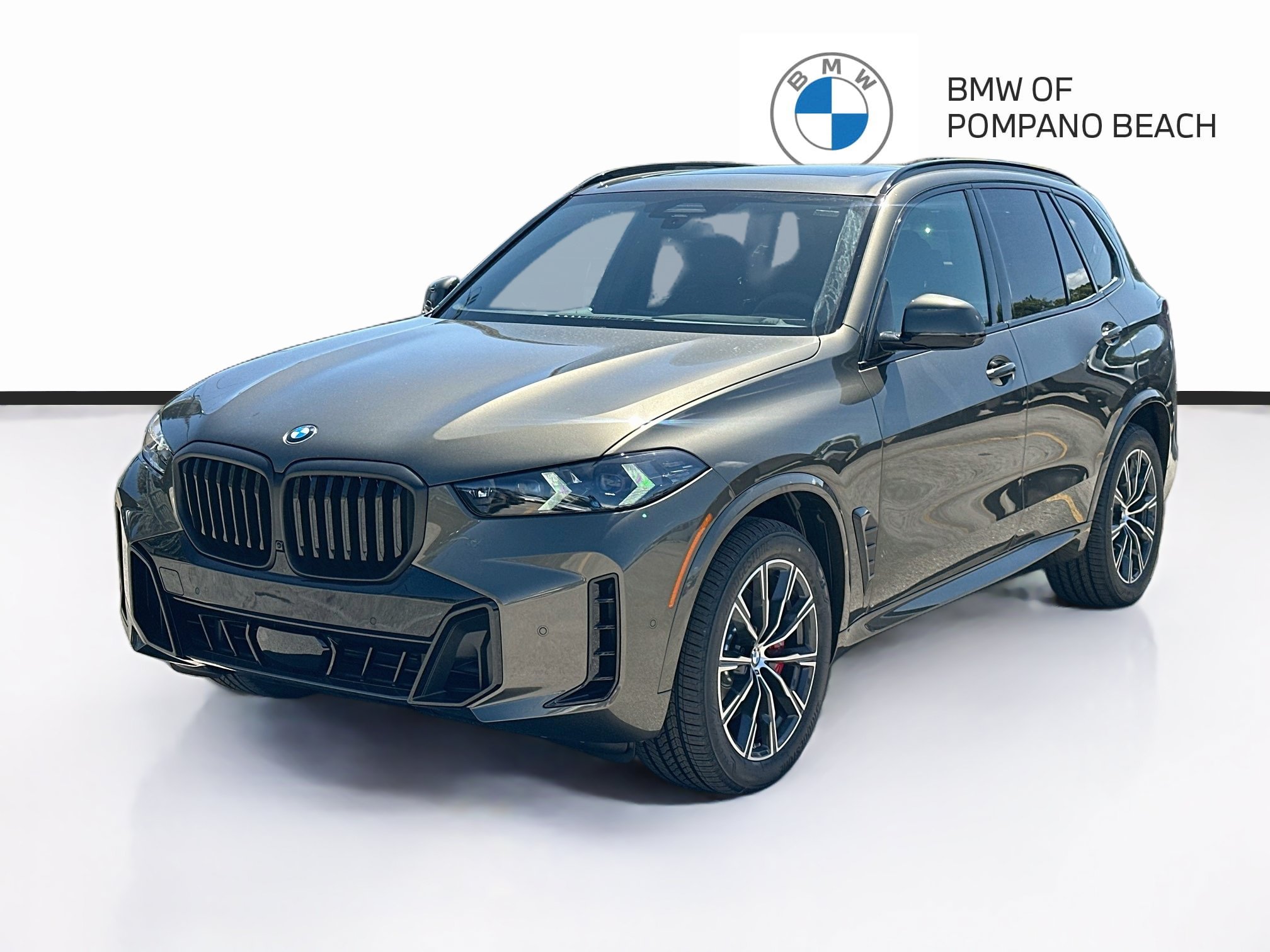 New 2026 BMW X5 xDrive40i w/ M Sport Package AWD/4WD image 3