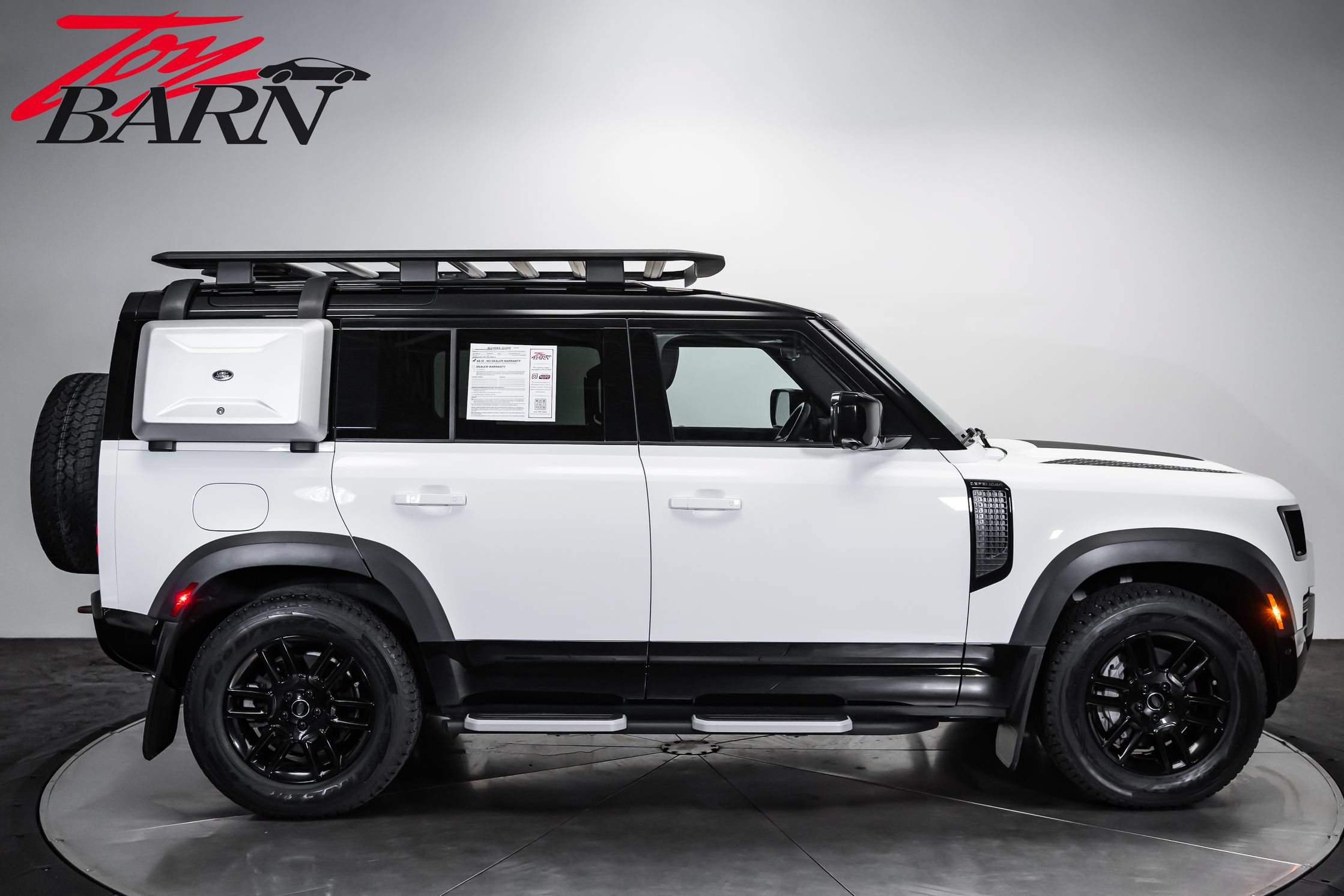 Used 2023 Land Rover Defender 110 X-Dynamic SE AWD/4WD image 6