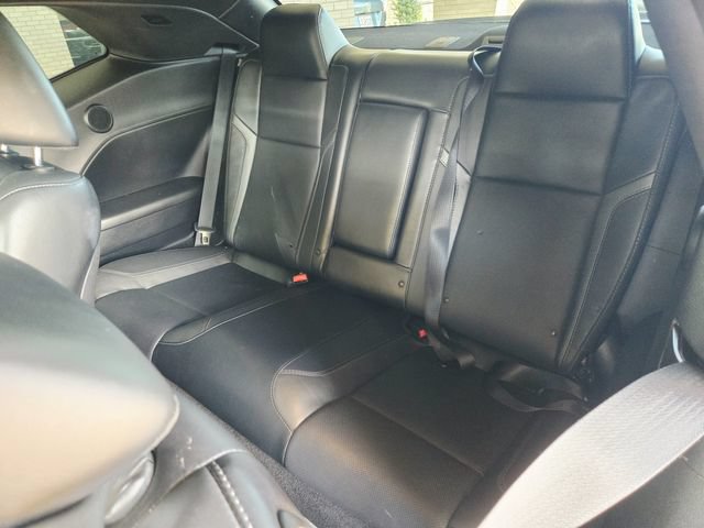 Used 2015 Dodge Challenger R/T Plus RWD image 16