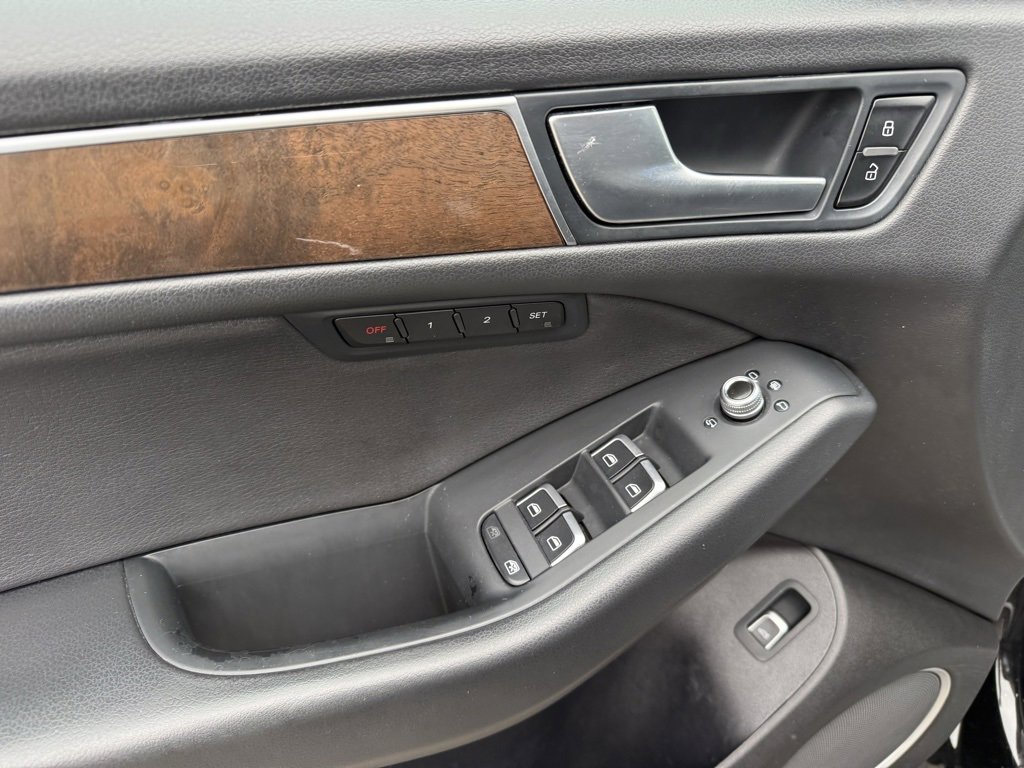 Used 2016 Audi Q5 2.0T Premium Plus w/ Technology Package image 18