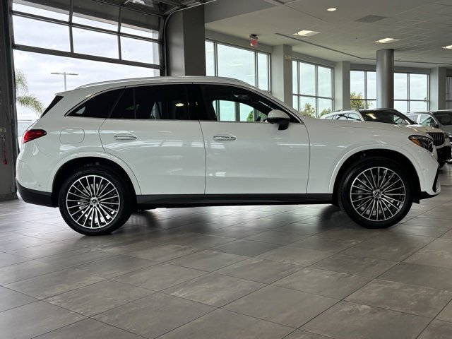 New 2026 Mercedes-Benz GLC 350e 4MATIC image 2