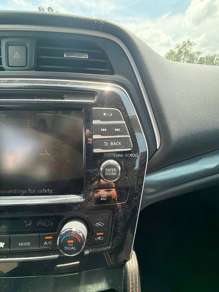 Used 2019 Nissan Maxima SR FWD image 21