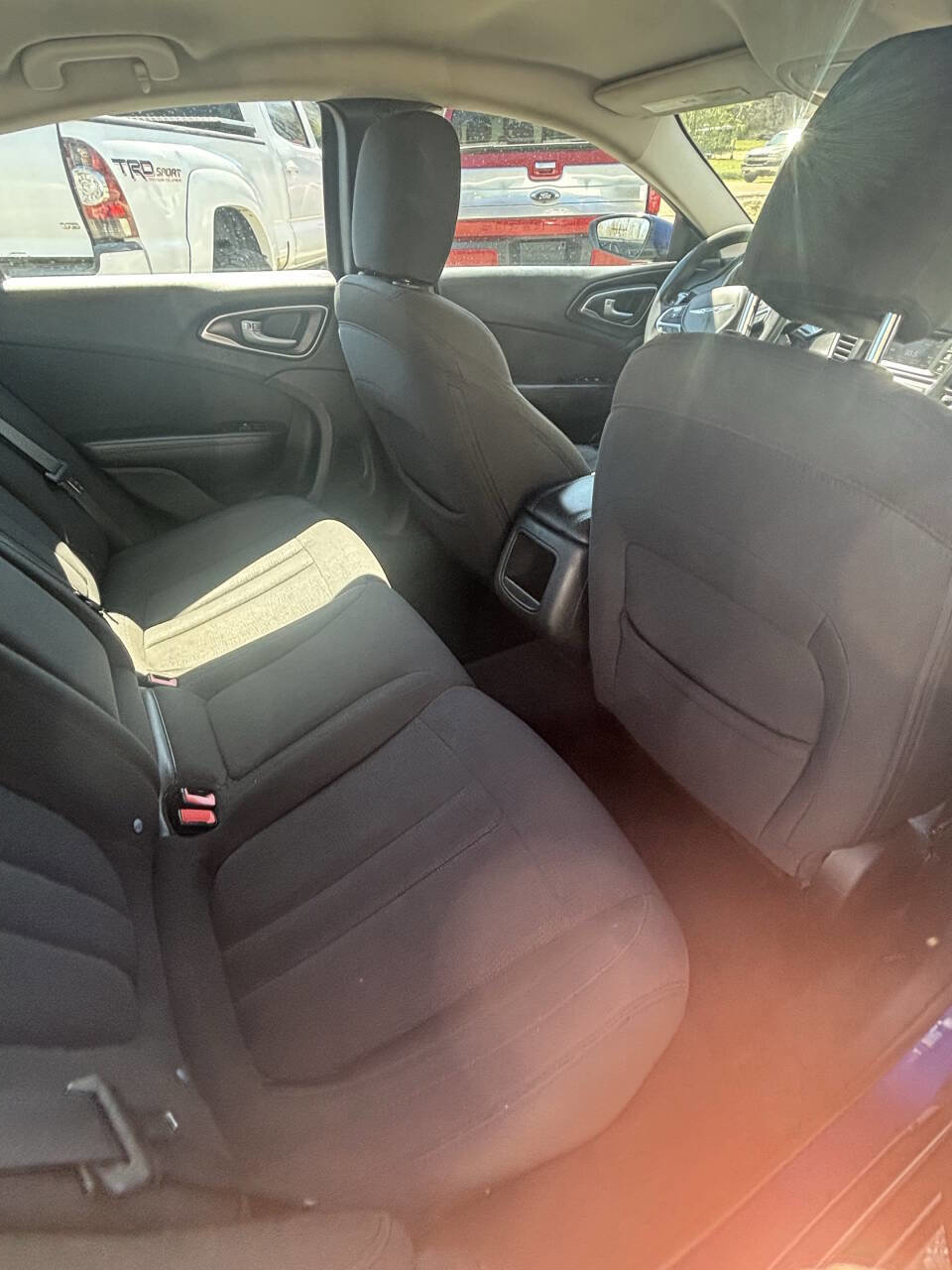 Used 2015 Chrysler 200 Limited image 15