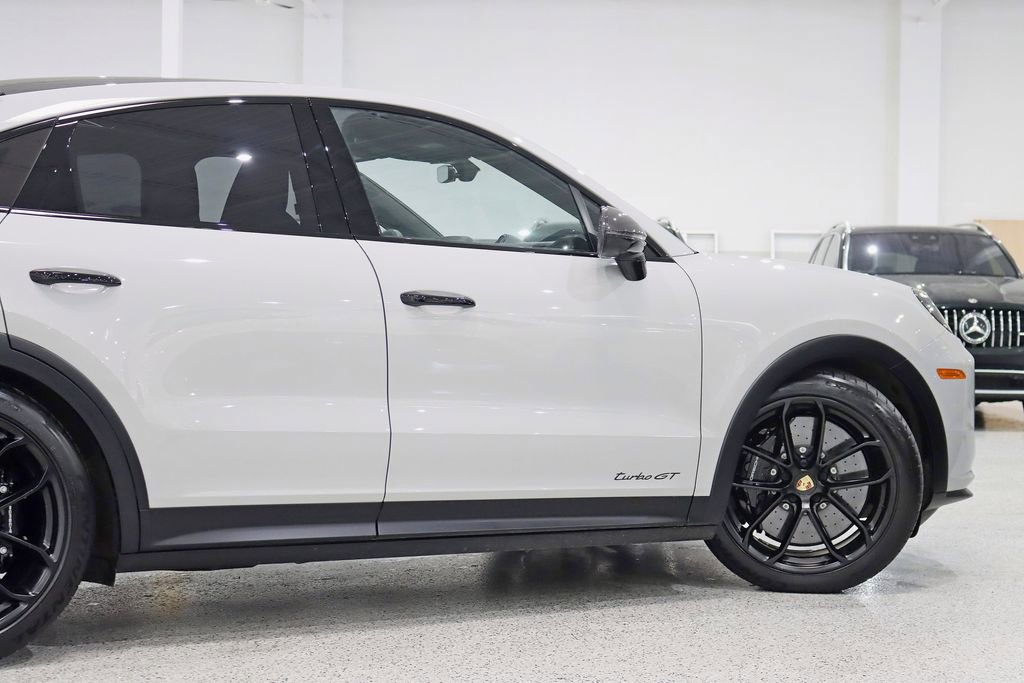 Used 2024 Porsche Cayenne Turbo GT AWD/4WD image 13