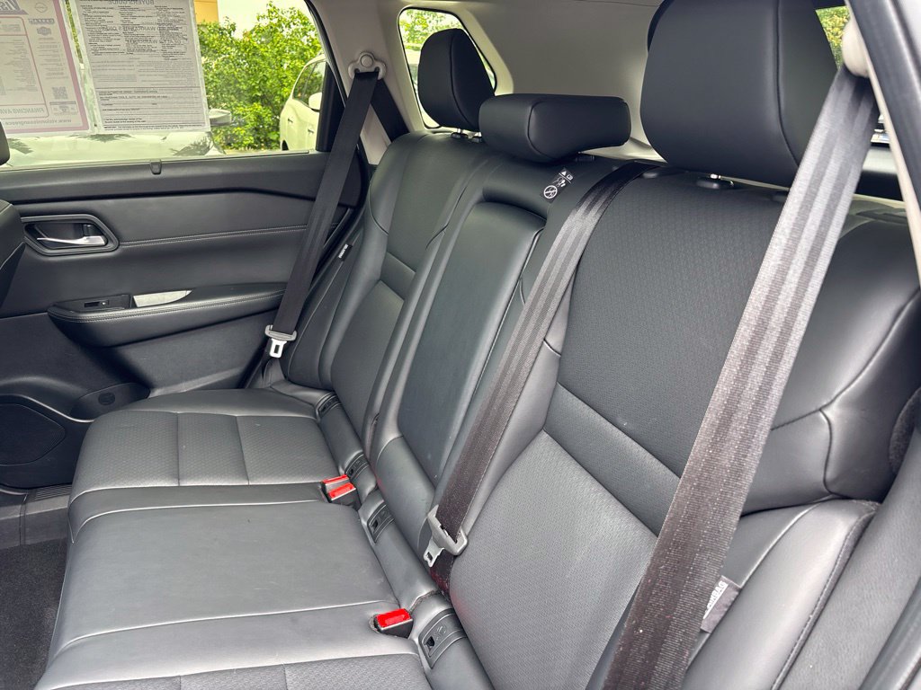Certified 2024 Nissan Rogue SV w/ SV Premium Package AWD/4WD image 17