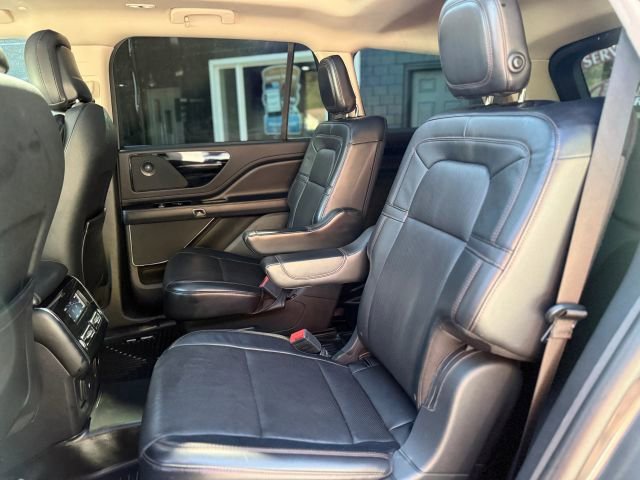 Used 2020 Lincoln Aviator Reserve w/ Equipment Group 201A image 14