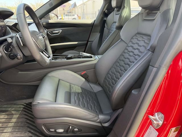 Used 2023 Audi e-tron GT Prestige w/ Prestige Package image 14