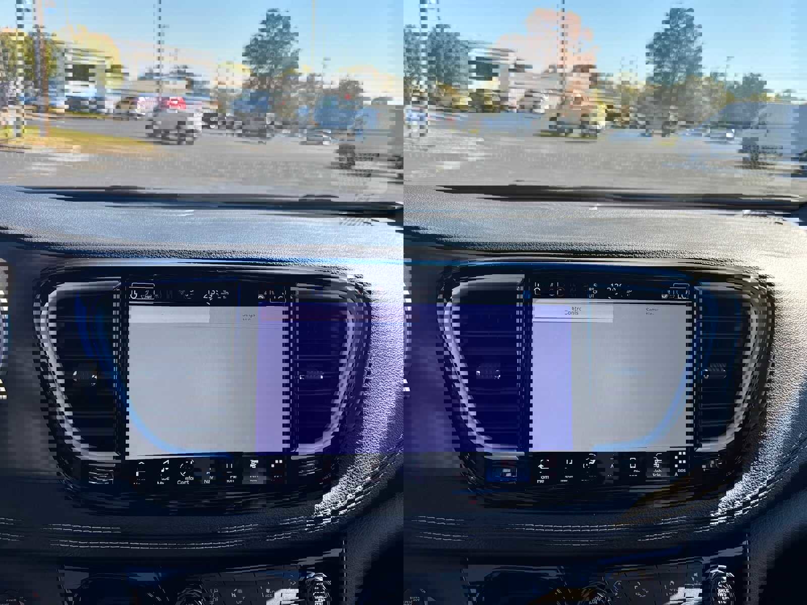 New 2026 Chrysler Pacifica Select image 36