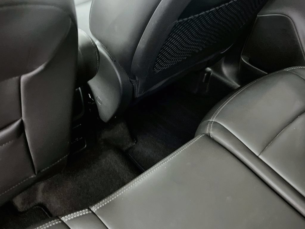 Certified 2017 Buick Encore Essence AWD/4WD image 24