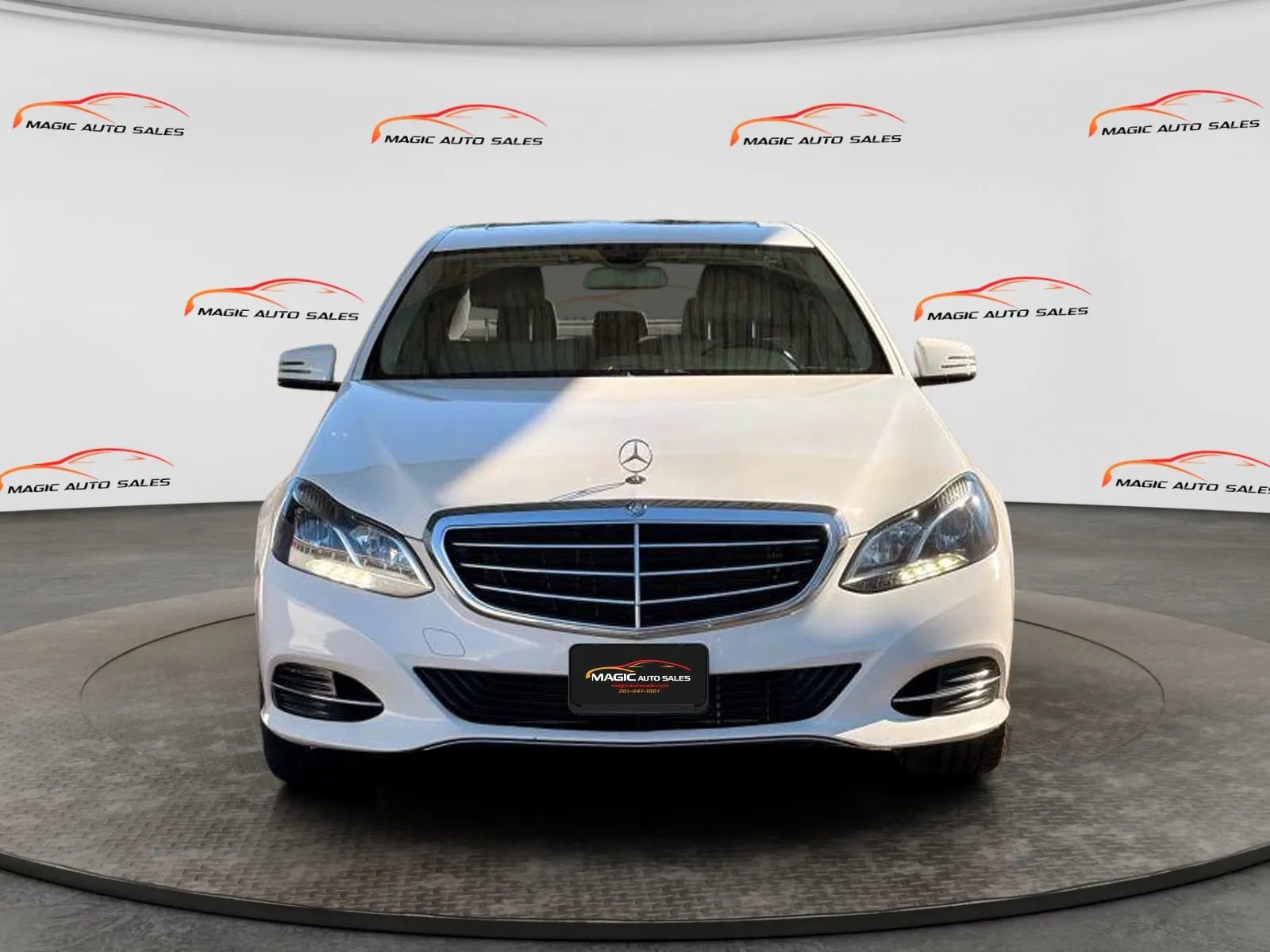 Used 2015 Mercedes-Benz E 350 4MATIC Sedan image 3