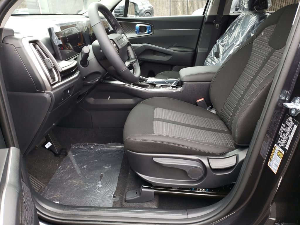 New 2026 Kia Sorento LX FWD image 14