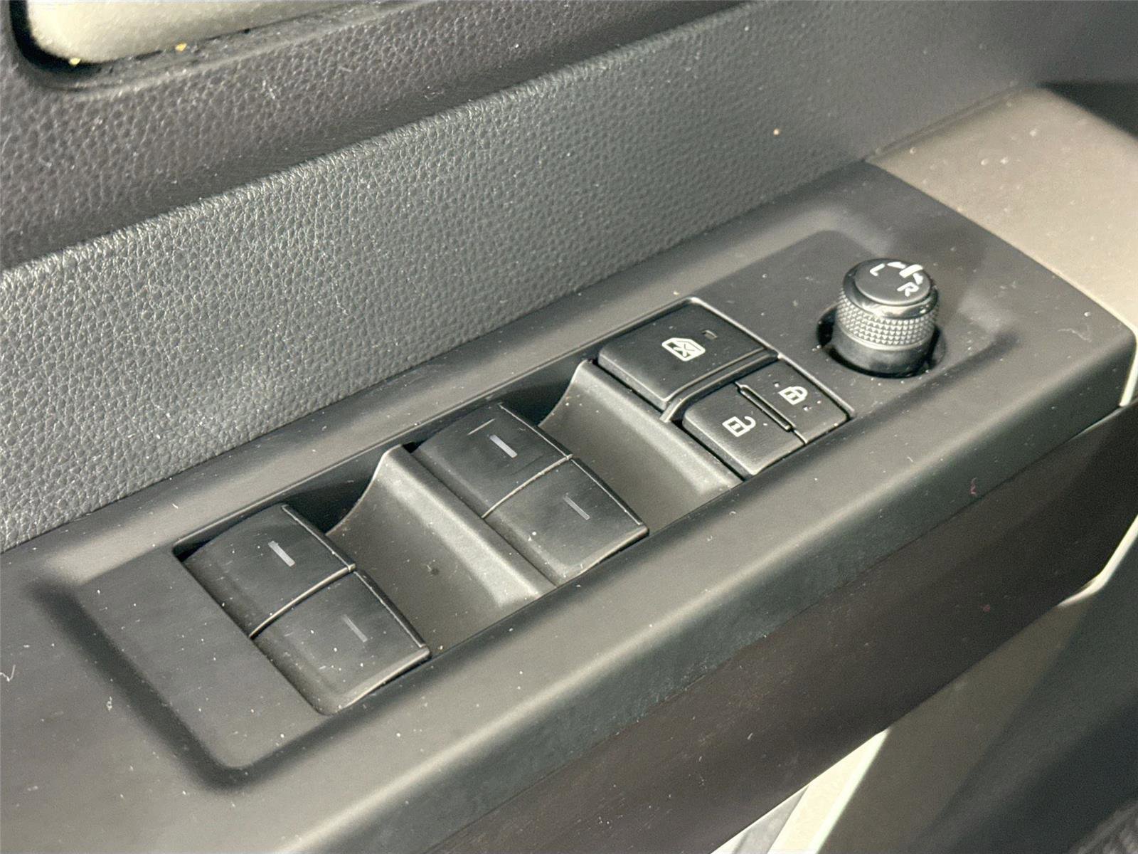 Used 2022 Toyota Tundra SR5 image 28