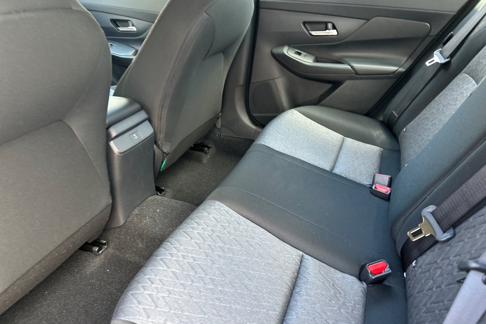 New 2026 Nissan Sentra SV w/ SV Convenience Package FWD image 12