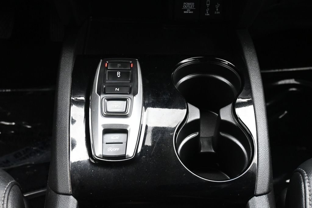 Used 2017 Honda Pilot Touring image 38