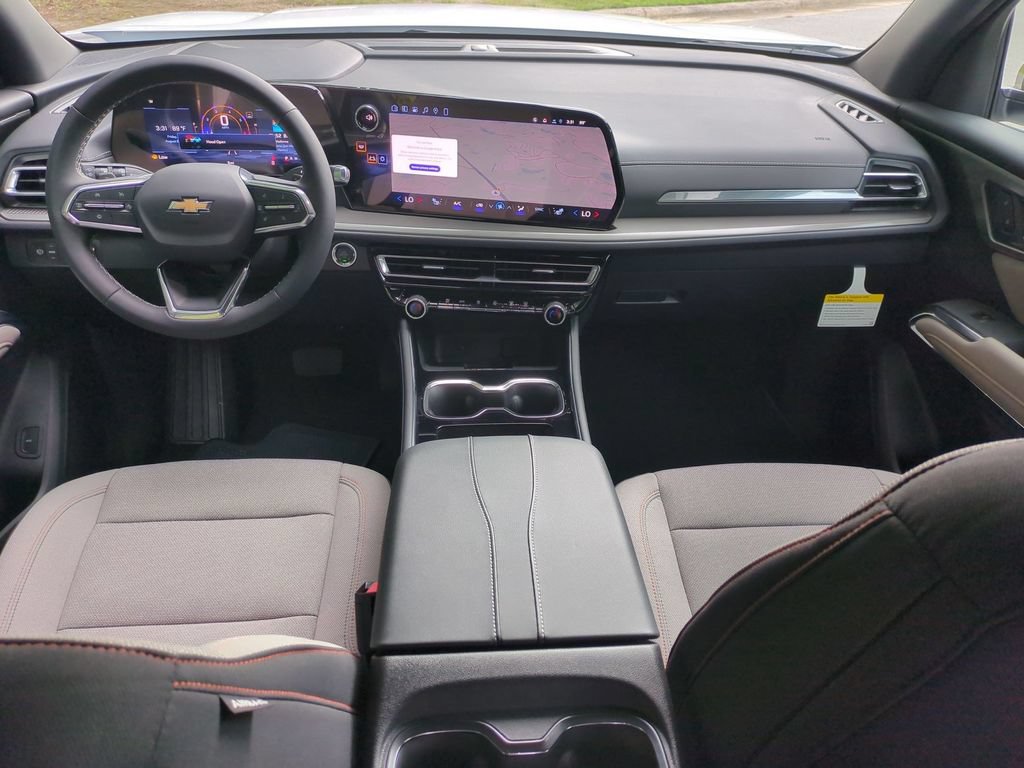 New 2027 Chevrolet Traverse LT w/ Driver Confidence Package FWD image 30