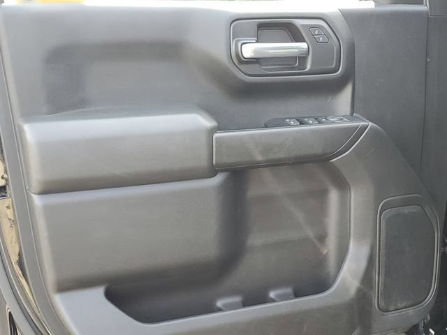 Used 2019 Chevrolet Silverado 1500 Custom w/ Custom Value Package AWD/4WD image 16