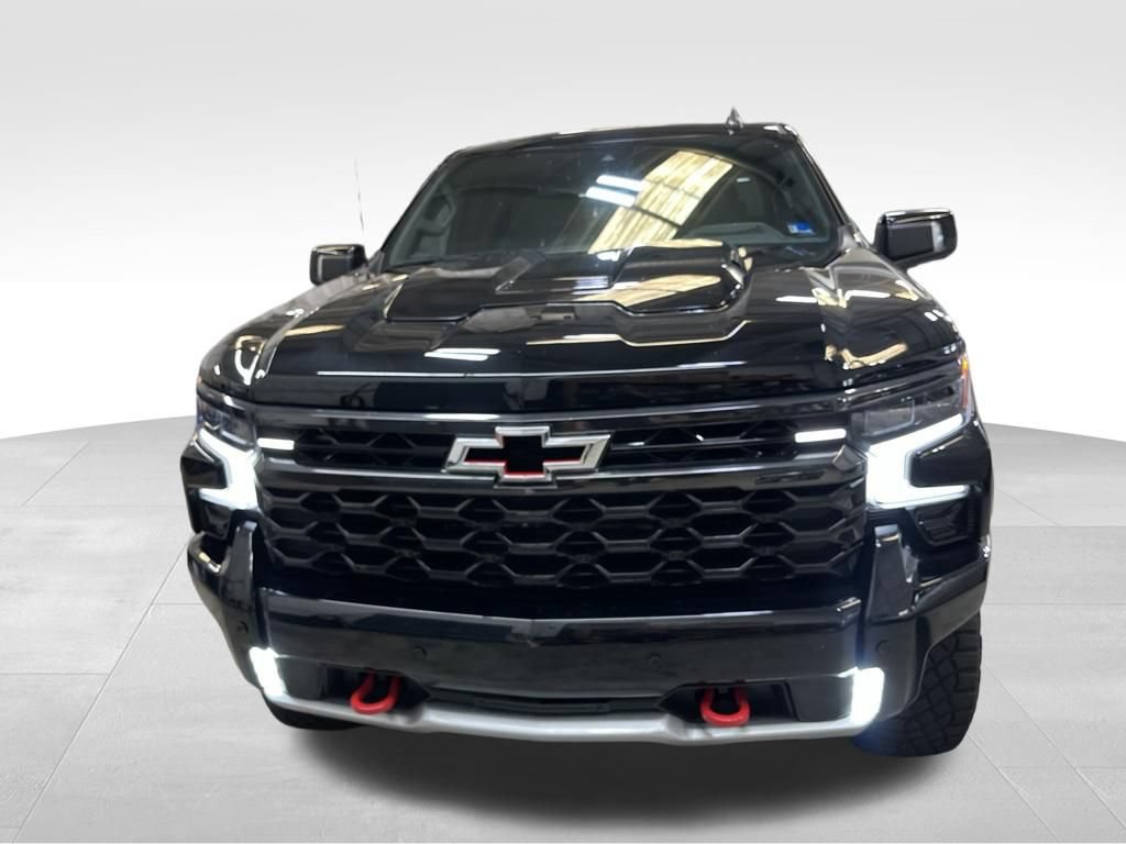 Used 2025 Chevrolet Silverado 1500 ZR2 w/ Technology Package AWD/4WD image 9
