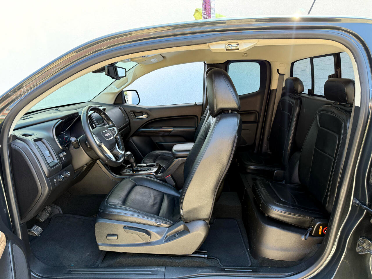 Used 2018 GMC Canyon SLE w/ SLE Convenience Package image 27