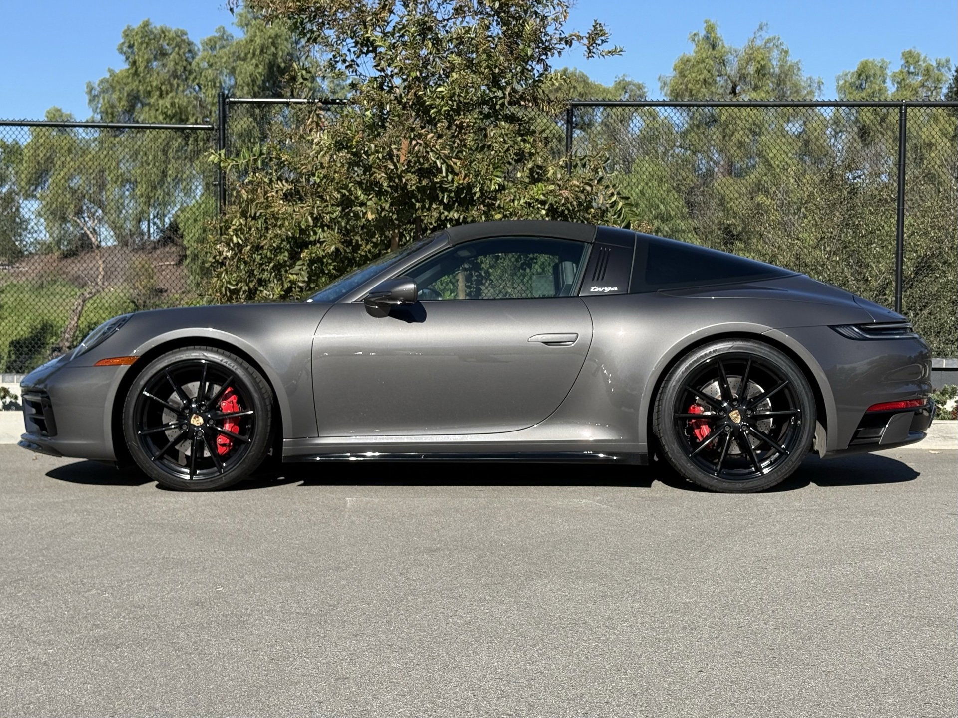 Certified 2022 Porsche 911 Targa 4S image 2