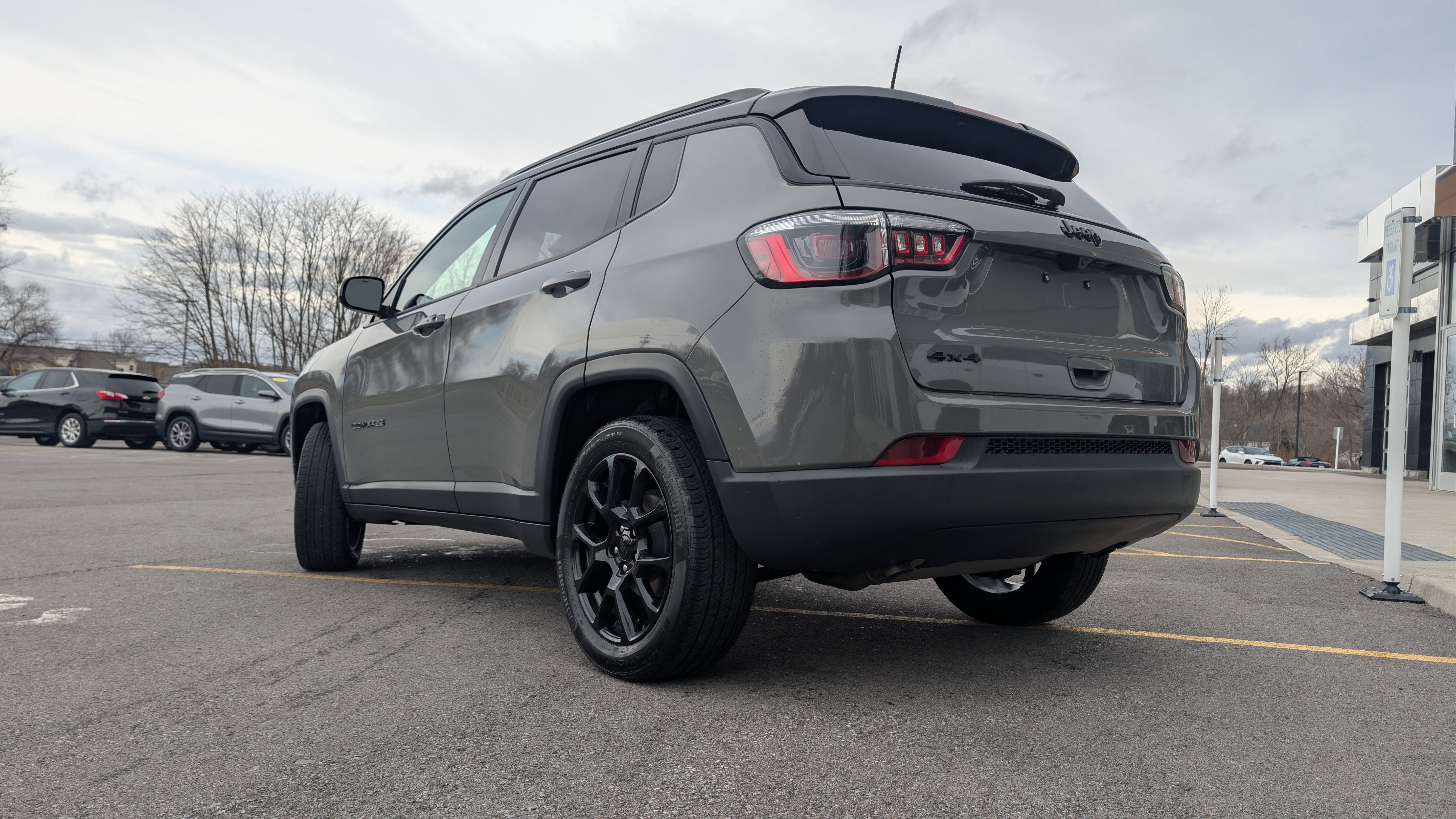 Used 2023 Jeep Compass Altitude w/ Convenience Group image 7
