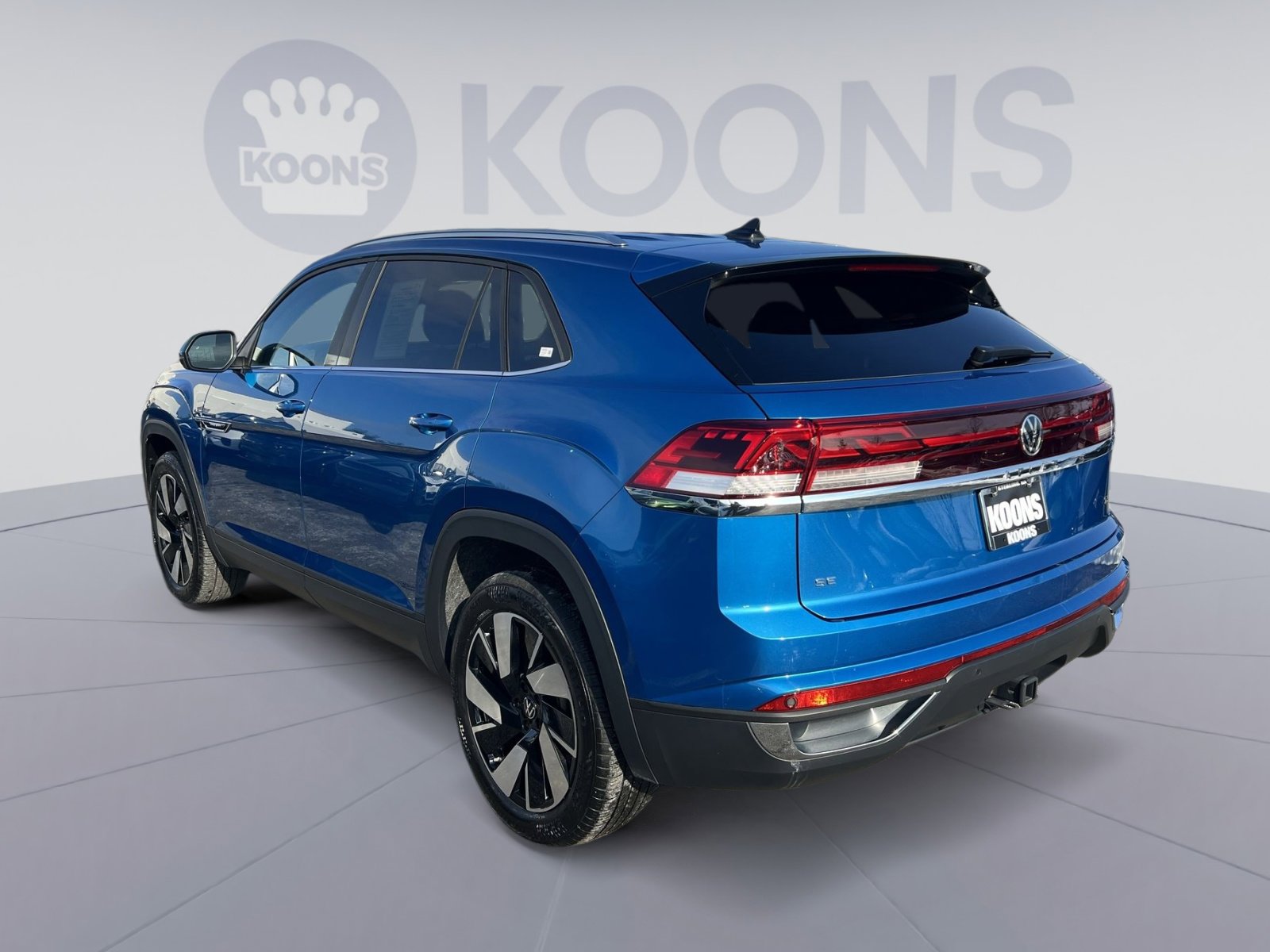 Used 2024 Volkswagen Atlas Cross Sport SE image 4