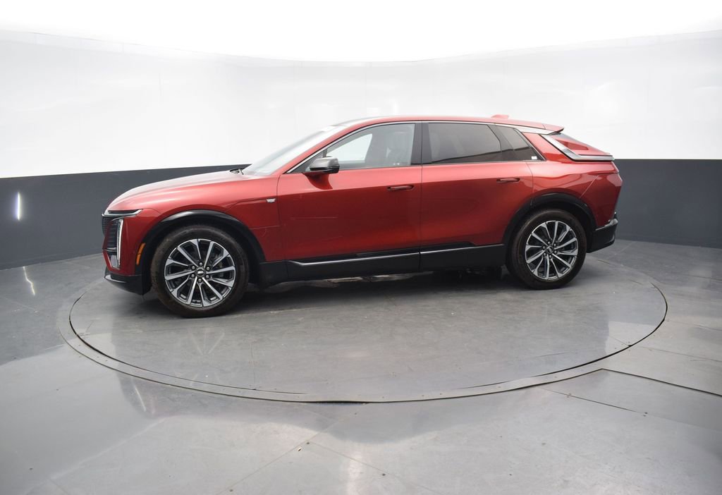 Certified 2024 Cadillac Lyriq Sport image 2