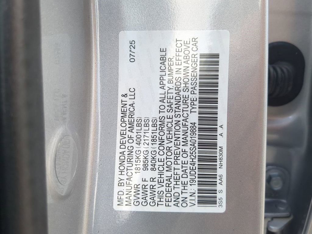 New 2025 Acura Integra Base image 32