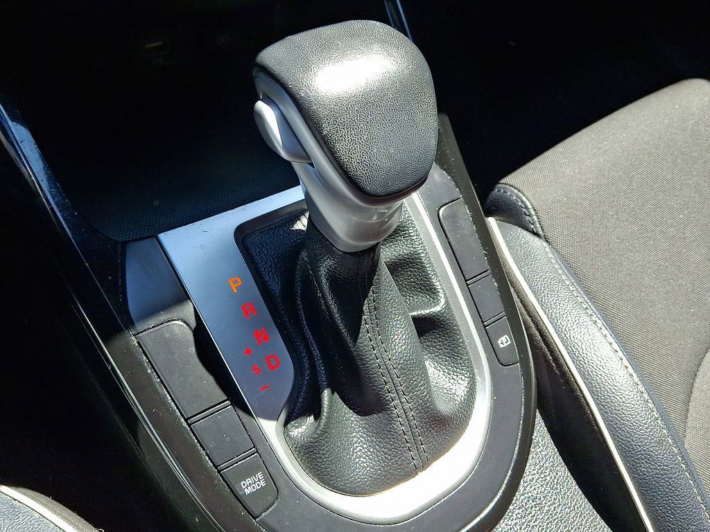 Certified 2023 Kia Forte GT-Line FWD image 4