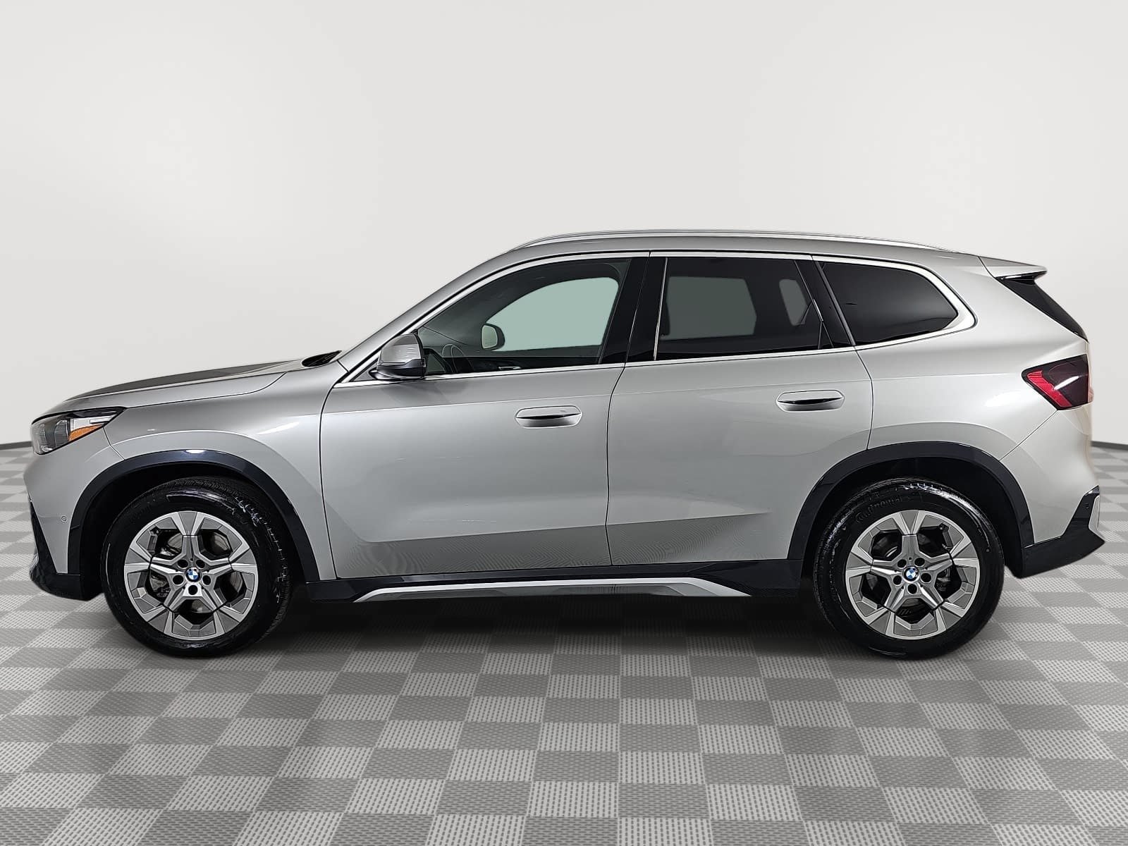 Used 2026 BMW X1 xDrive28i AWD/4WD image 5
