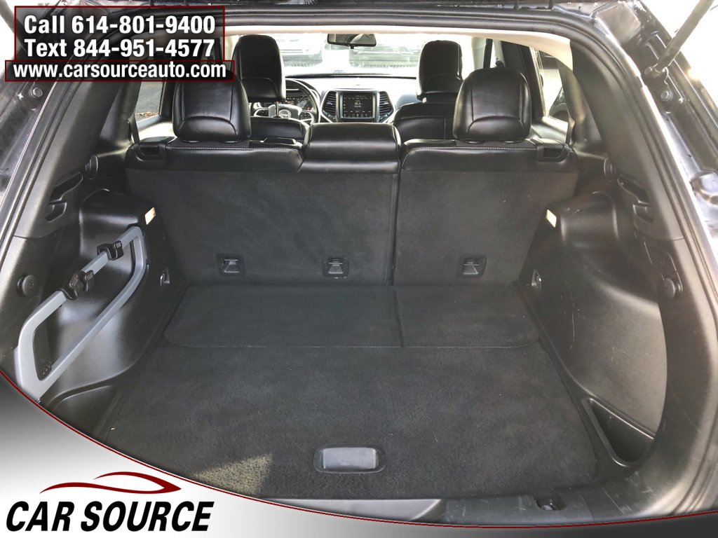 Used 2018 Jeep Cherokee Latitude Plus w/ Cold Weather Group image 7