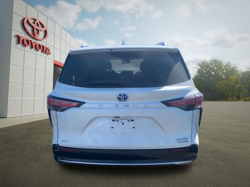 Used 2021 Toyota Sienna Limited AWD/4WD image 3