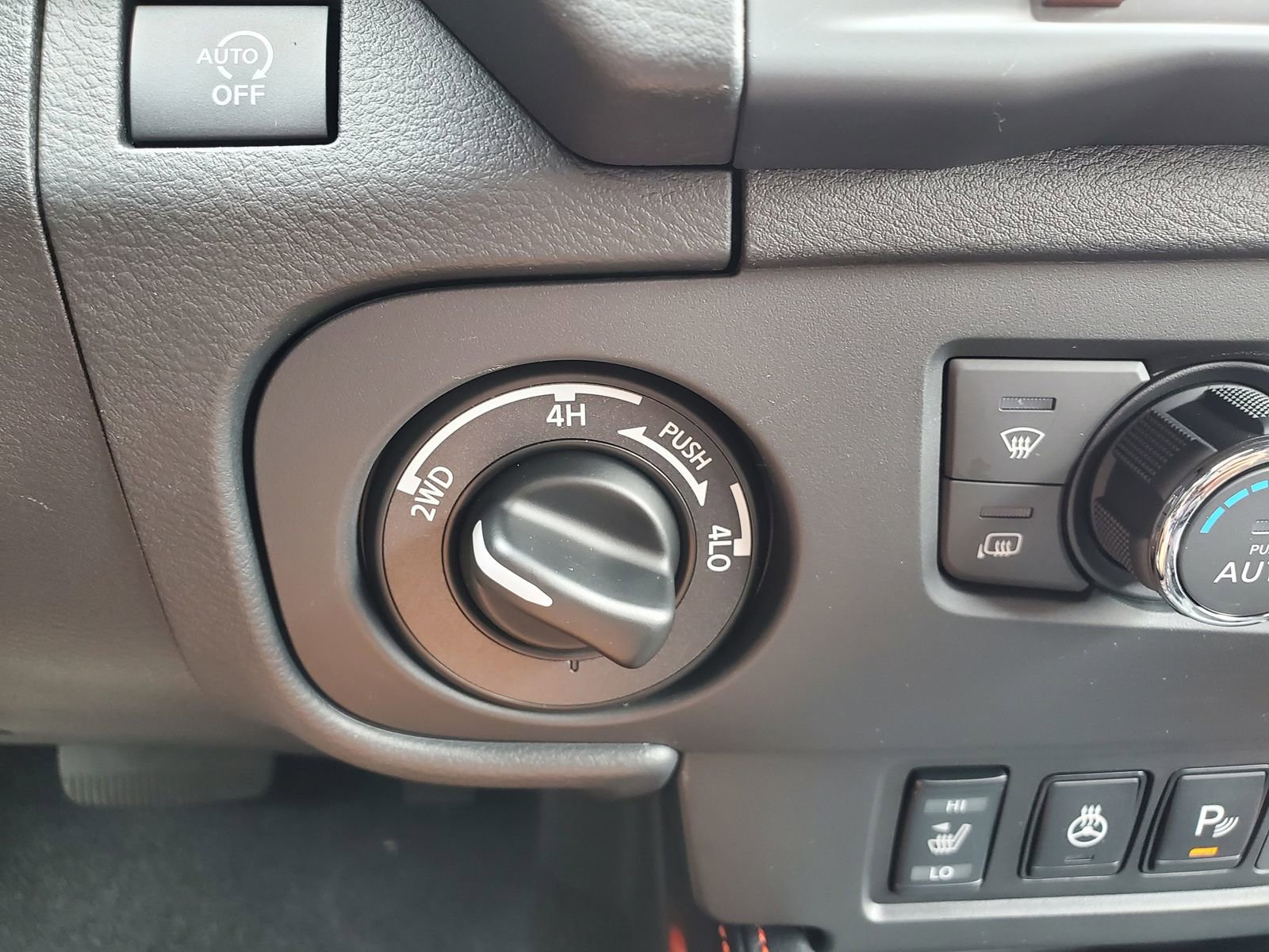 New 2026 Nissan Frontier PRO-4X w/ Pro-4x Convenience Package image 21