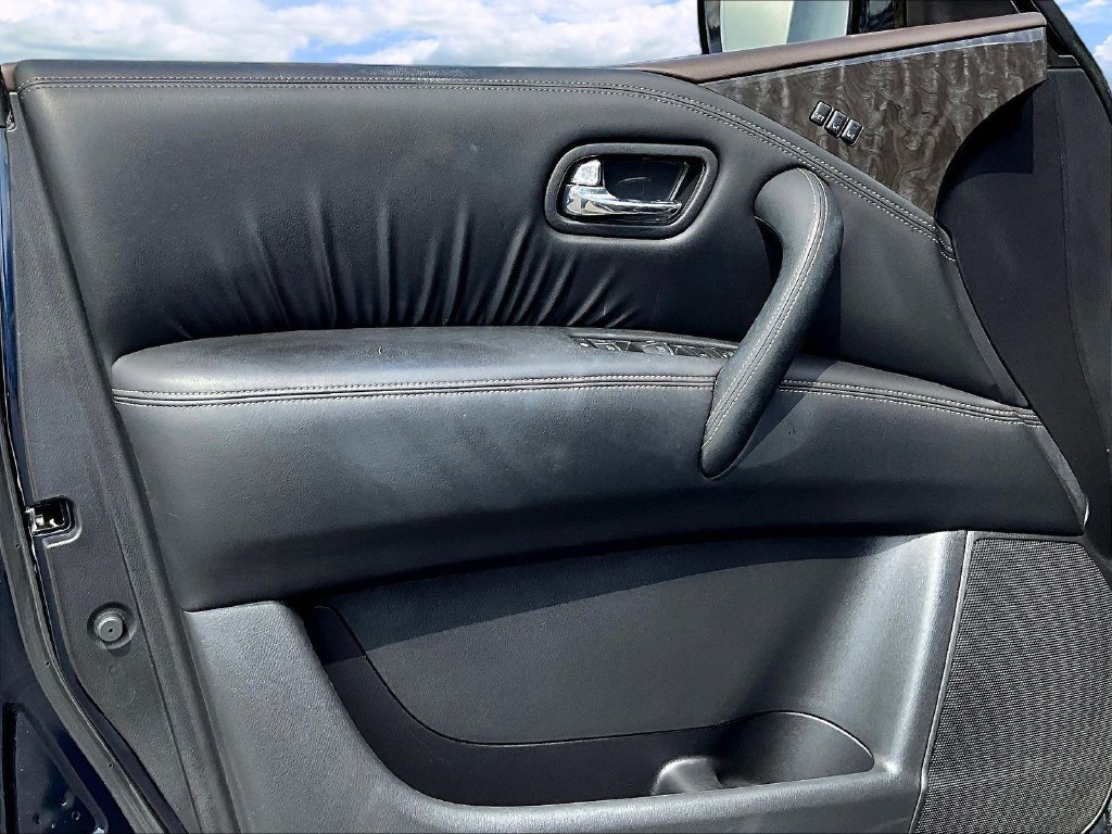Used 2022 Nissan Armada Platinum w/ Captain's Chairs Package RWD image 19