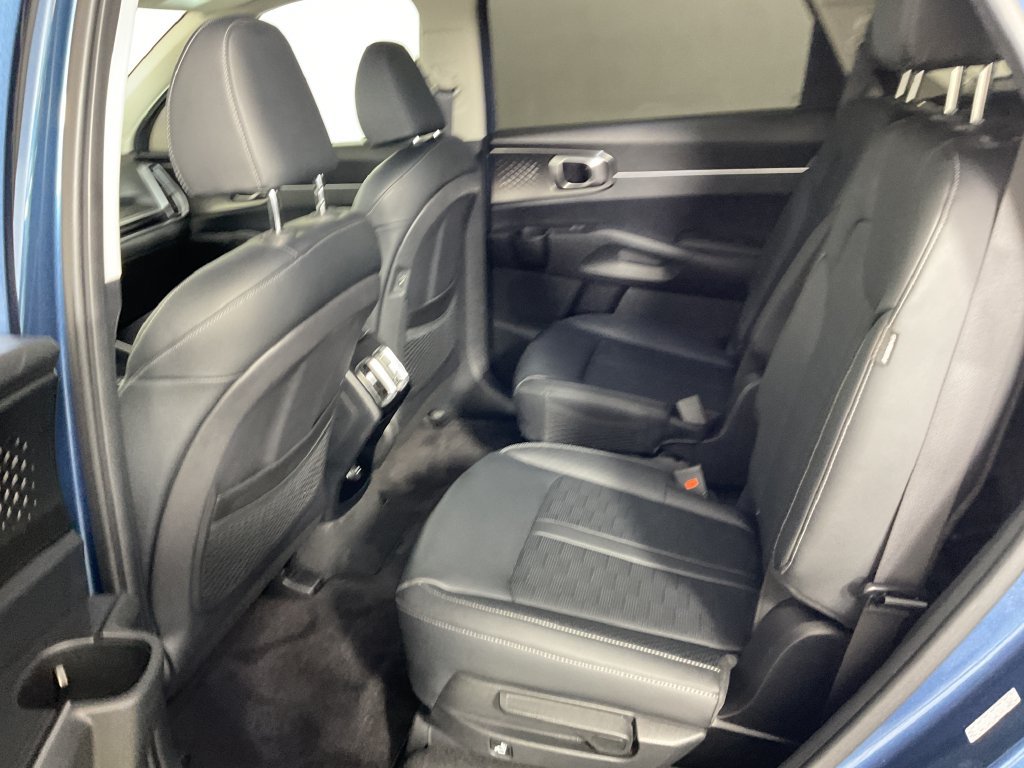 Used 2025 Kia Sorento EX w/ EX Panoramic Sunroof Package AWD/4WD image 20