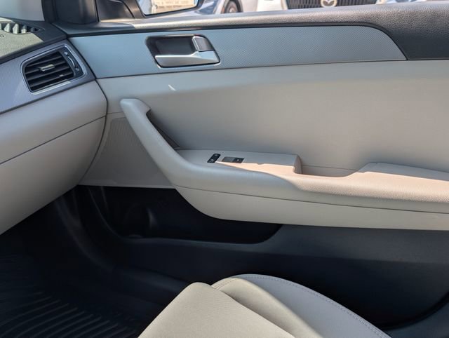 Used 2017 Hyundai Sonata SE FWD image 26