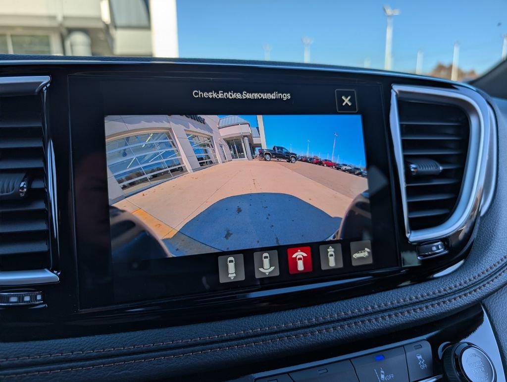 New 2026 Chrysler Pacifica Pinnacle w/ Trailer Tow Group image 33