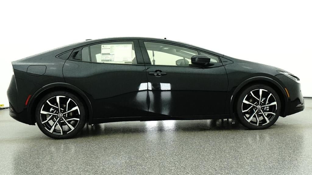 New 2026 Toyota Prius Plug-In Hybrid FWD image 27
