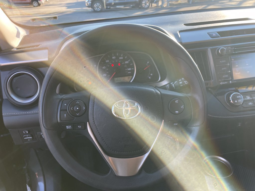Used 2014 Toyota RAV4 XLE AWD/4WD image 16