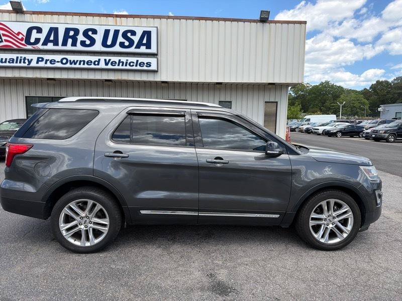 Used 2016 Ford Explorer XLT w/ Equipment Group 201A AWD/4WD image 11