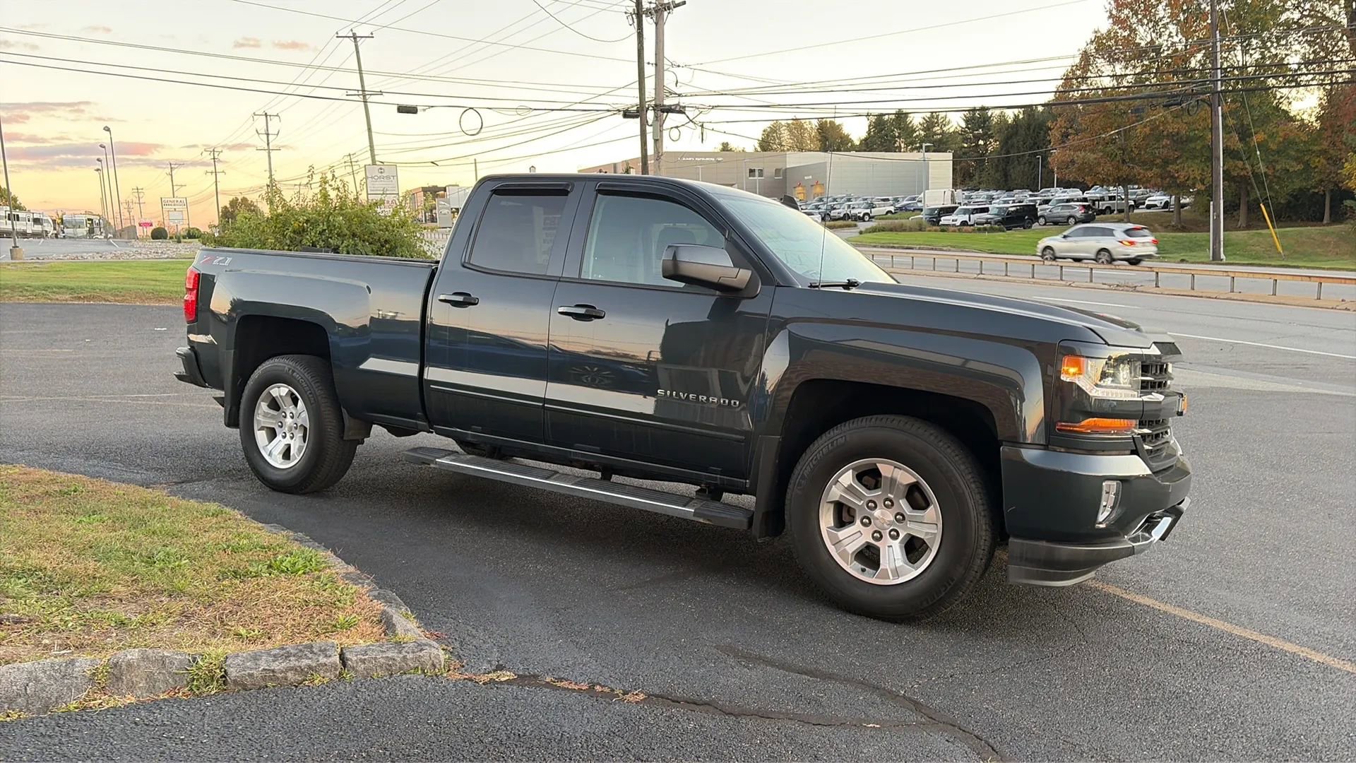 Used 2019 Chevrolet Silverado 1500 LT w/ All Star Edition image 12
