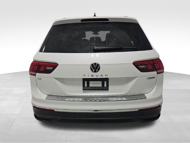 Used 2023 Volkswagen Tiguan SE w/ Panoramic Sunroof Package AWD/4WD image 5
