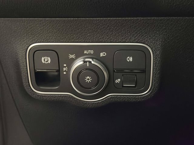 Certified 2023 Mercedes-Benz GLB 35 AMG 4MATIC image 19