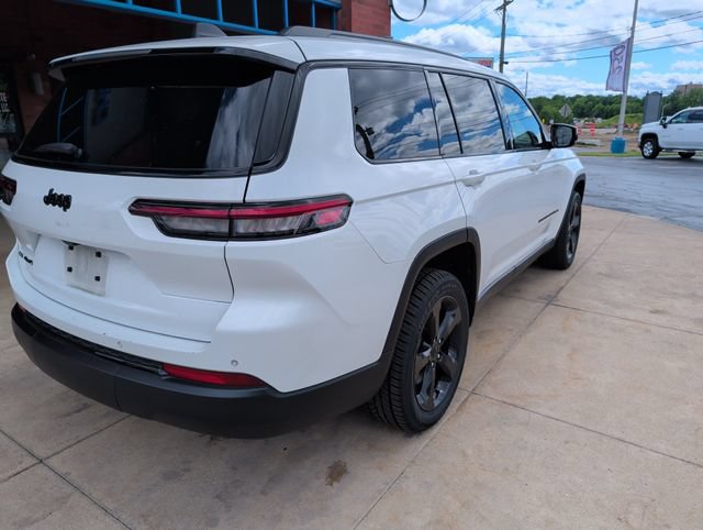Used 2023 Jeep Grand Cherokee L Laredo AWD/4WD image 8