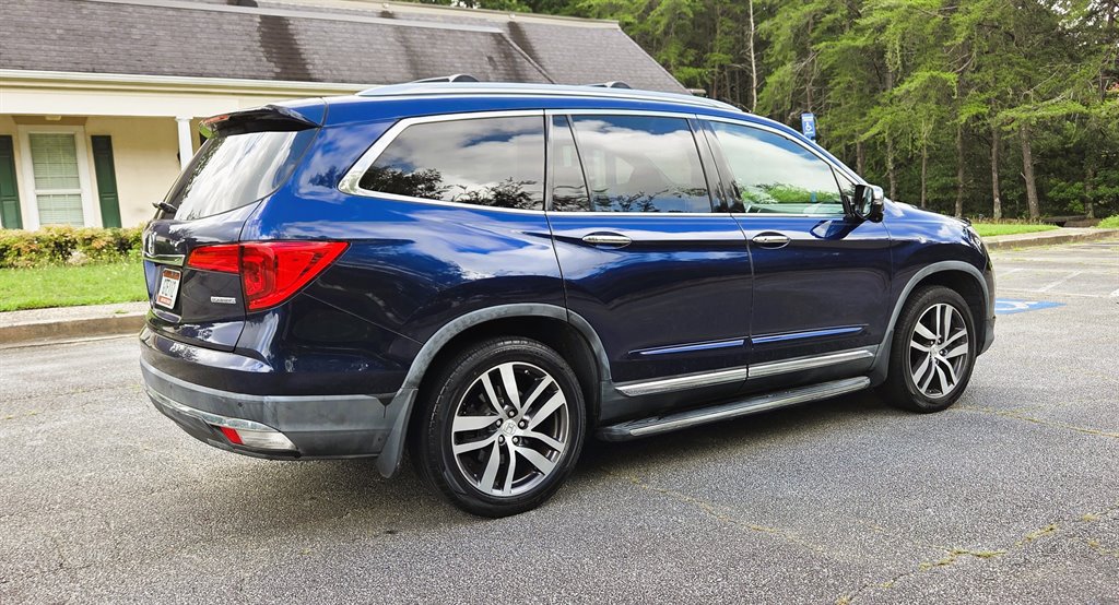 Used 2016 Honda Pilot Touring image 14