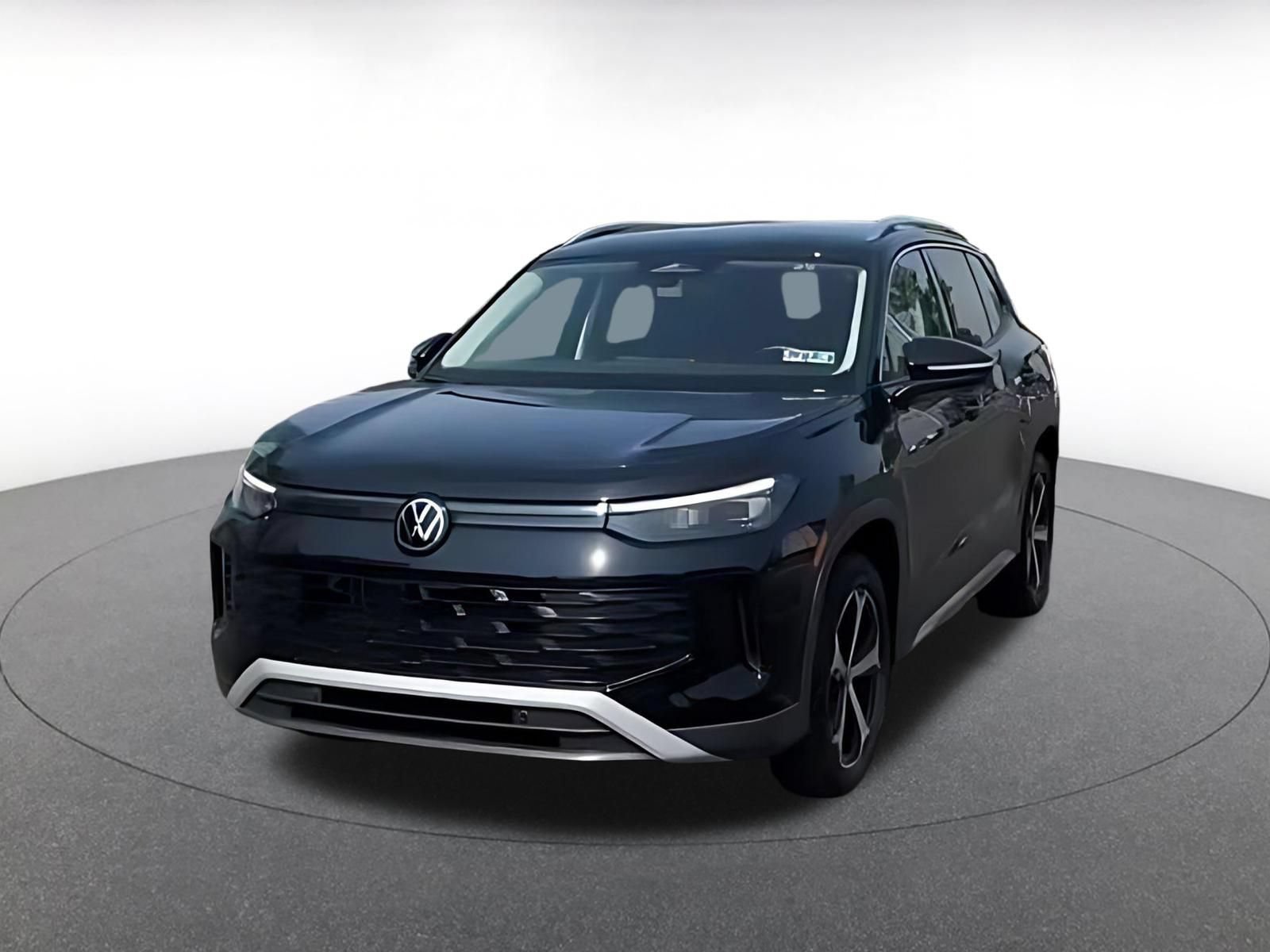 Used 2026 Volkswagen Tiguan SE AWD/4WD image 8
