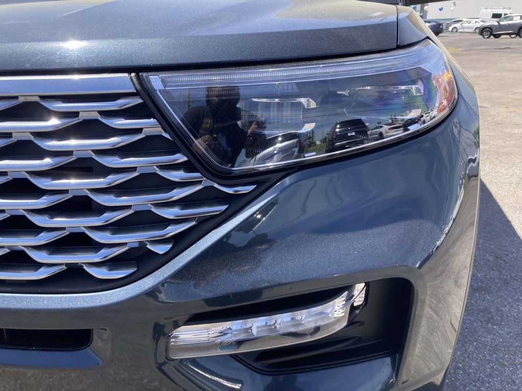 Used 2023 Ford Explorer Platinum w/ Technology Package AWD/4WD image 10