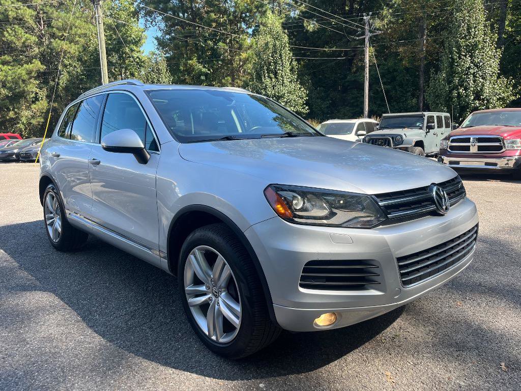 Used 2013 Volkswagen Touareg Executive AWD/4WD image 3