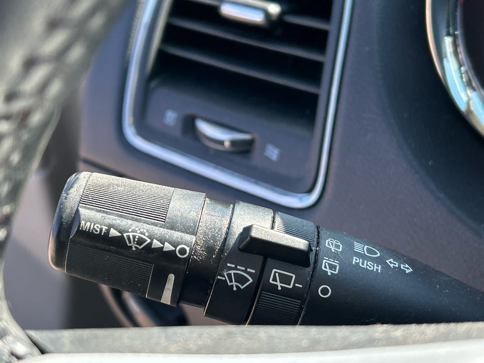 Used 2015 Chrysler Town & Country Touring FWD image 25