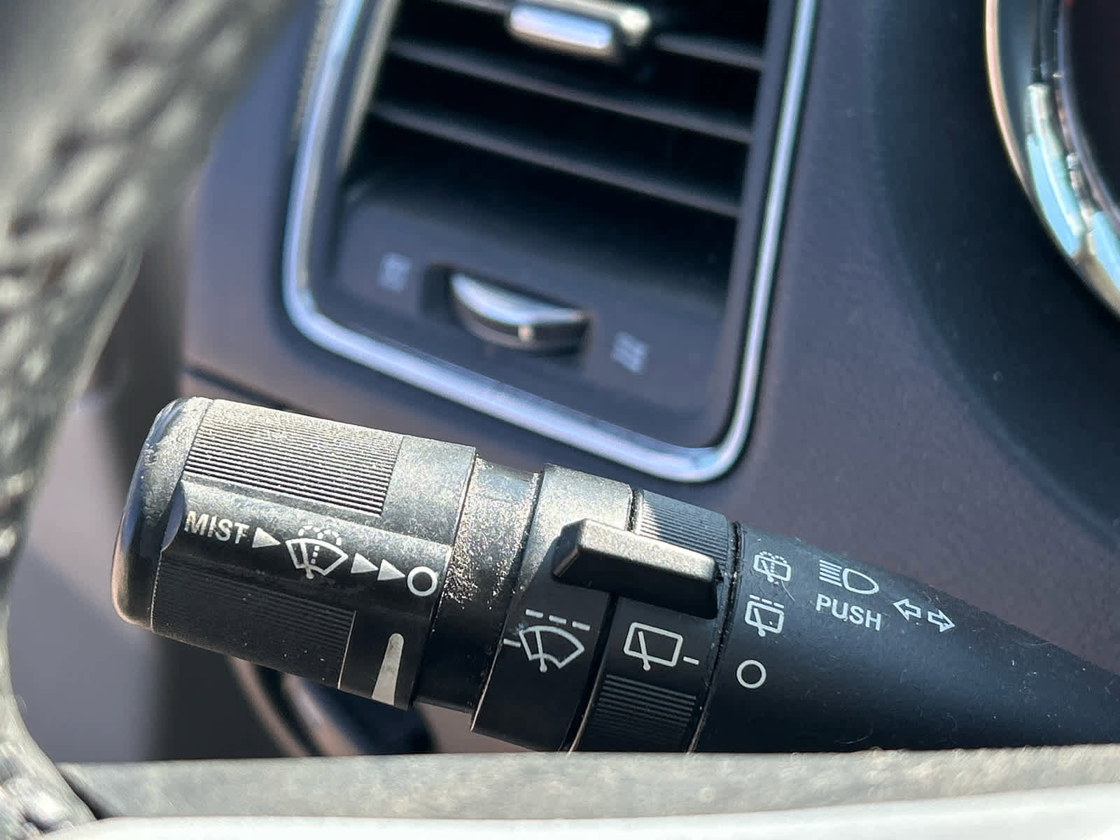 Used 2015 Chrysler Town & Country Touring FWD image 25